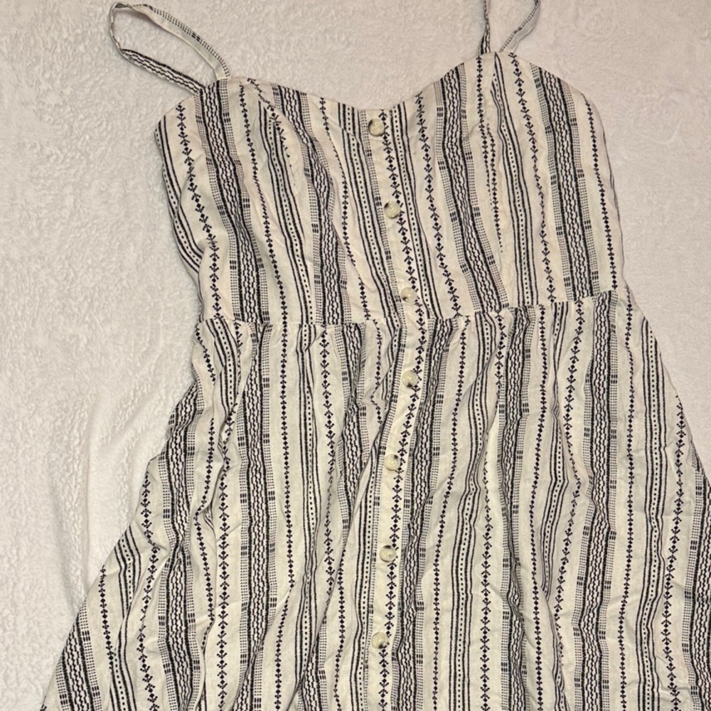 Old Navy Black and White linen style button up dress